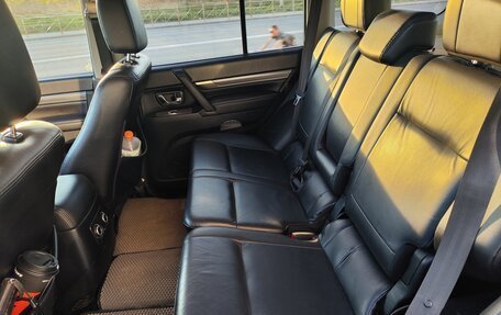 Mitsubishi Pajero IV, 2011 год, 2 290 000 рублей, 13 фотография