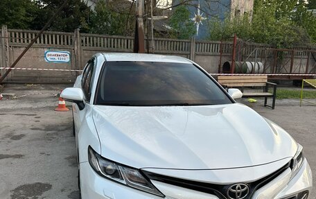 Toyota Camry, 2018 год, 3 200 000 рублей, 7 фотография