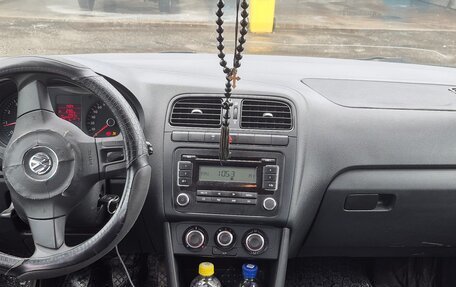 Volkswagen Polo VI (EU Market), 2011 год, 600 000 рублей, 10 фотография