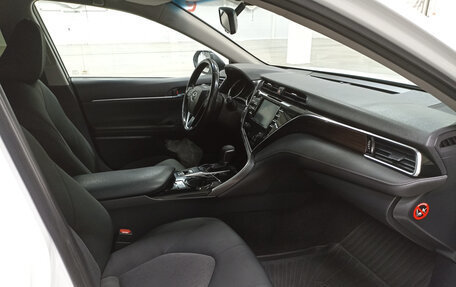 Toyota Camry, 2019 год, 2 500 000 рублей, 13 фотография