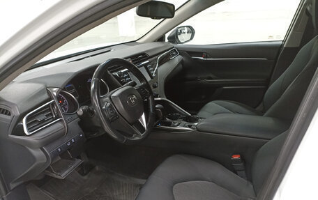 Toyota Camry, 2019 год, 2 500 000 рублей, 20 фотография