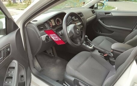Volkswagen Jetta VI, 2013 год, 1 350 000 рублей, 10 фотография