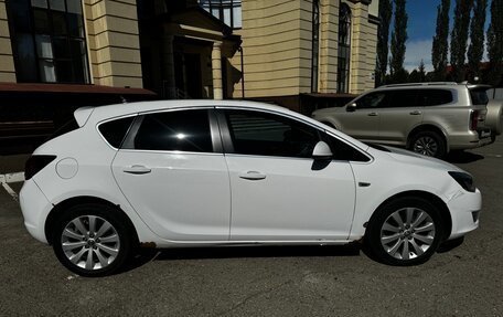 Opel Astra J, 2011 год, 600 000 рублей, 8 фотография