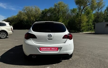 Opel Astra J, 2011 год, 600 000 рублей, 6 фотография