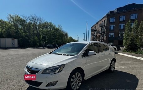 Opel Astra J, 2011 год, 600 000 рублей, 10 фотография