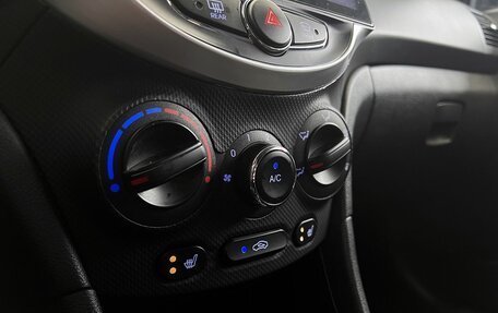 Hyundai Solaris II рестайлинг, 2012 год, 949 000 рублей, 15 фотография