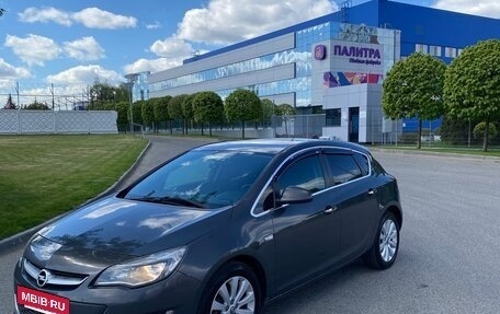 Opel Astra J, 2012 год, 900 000 рублей, 3 фотография