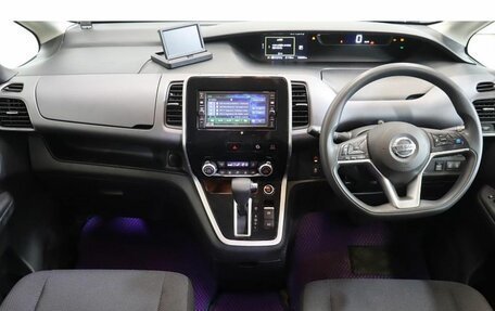 Nissan Serena IV, 2016 год, 1 709 000 рублей, 7 фотография