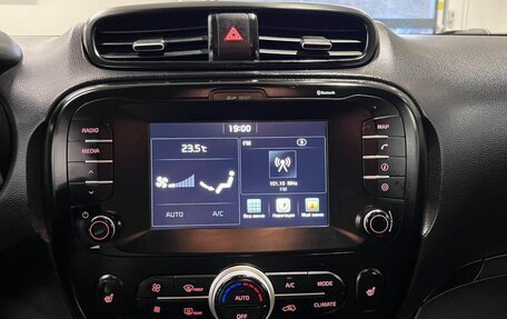 KIA Soul II рестайлинг, 2017 год, 1 318 000 рублей, 20 фотография
