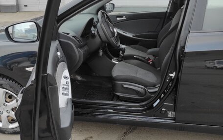 Hyundai Solaris II рестайлинг, 2012 год, 750 000 рублей, 7 фотография
