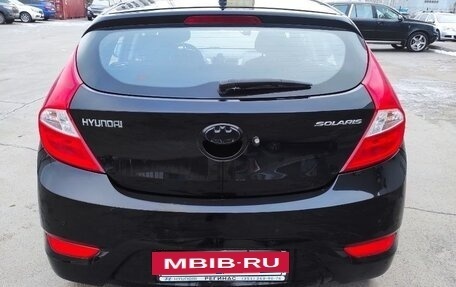 Hyundai Solaris II рестайлинг, 2012 год, 750 000 рублей, 3 фотография