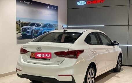 Hyundai Solaris II рестайлинг, 2017 год, 1 030 000 рублей, 5 фотография