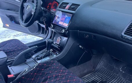 Honda Accord VII рестайлинг, 2005 год, 800 000 рублей, 22 фотография