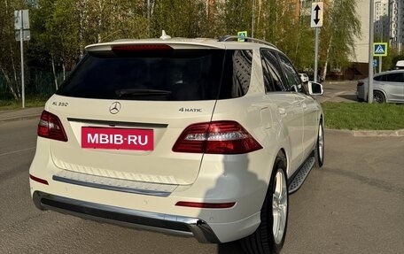 Mercedes-Benz M-Класс, 2012 год, 2 400 000 рублей, 7 фотография