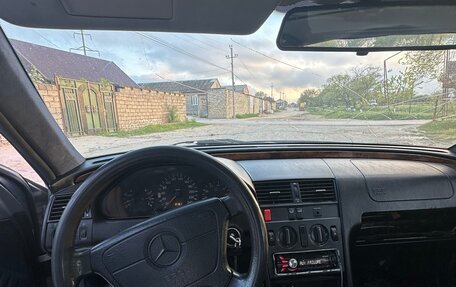 Mercedes-Benz C-Класс, 1995 год, 360 000 рублей, 3 фотография