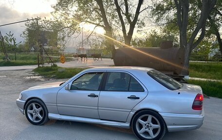 Mercedes-Benz C-Класс, 1995 год, 360 000 рублей, 4 фотография