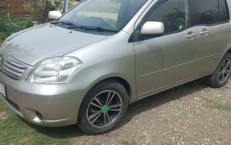 Toyota Raum II, 2005 год, 649 000 рублей, 2 фотография