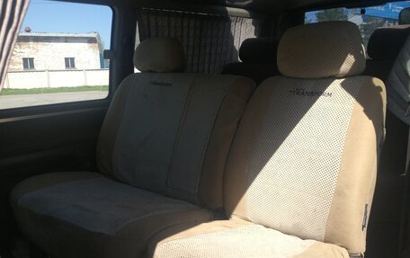 Toyota HiAce H100, 2001 год, 750 000 рублей, 7 фотография