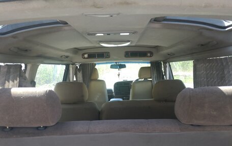 Toyota HiAce H100, 2001 год, 750 000 рублей, 12 фотография