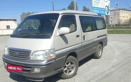 Toyota HiAce H100, 2001 год, 750 000 рублей, 2 фотография