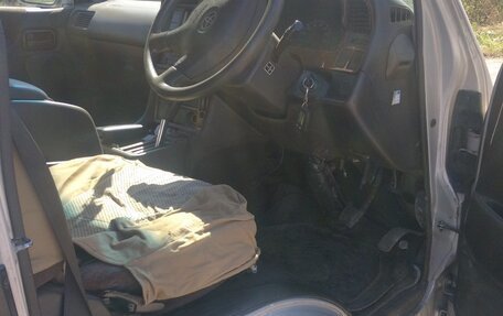 Toyota HiAce H100, 2001 год, 750 000 рублей, 17 фотография