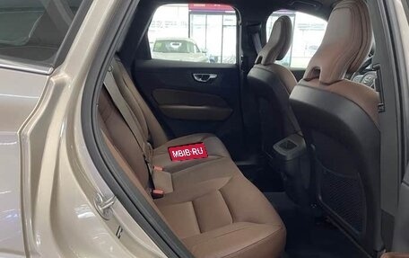 Volvo XC60 II, 2025 год, 5 700 000 рублей, 9 фотография