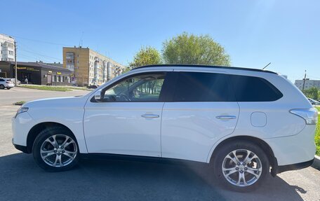 Mitsubishi Outlander III рестайлинг 3, 2012 год, 1 350 000 рублей, 8 фотография