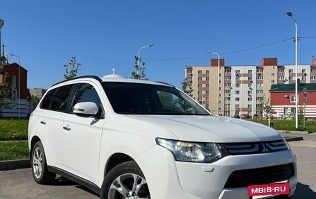 Mitsubishi Outlander III рестайлинг 3, 2012 год, 1 350 000 рублей, 3 фотография