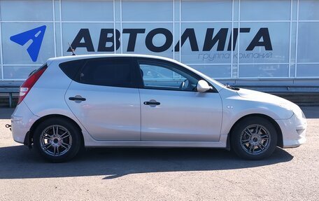 Hyundai i30 I, 2010 год, 653 000 рублей, 3 фотография
