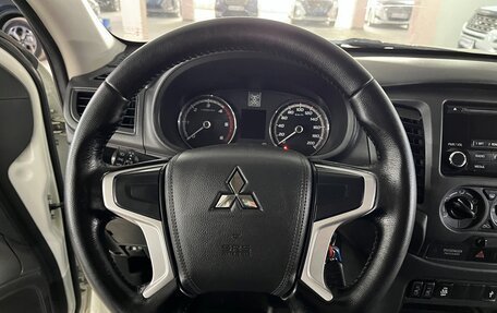 Mitsubishi L200 IV рестайлинг, 2021 год, 2 250 000 рублей, 14 фотография