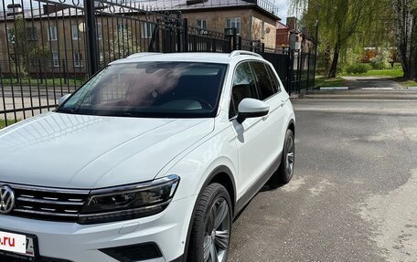 Volkswagen Tiguan II, 2017 год, 2 950 000 рублей, 2 фотография