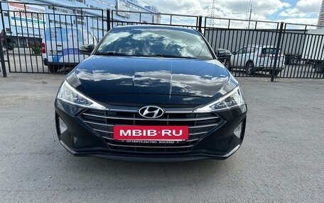 Hyundai Elantra VI рестайлинг, 2019 год, 1 800 000 рублей, 3 фотография