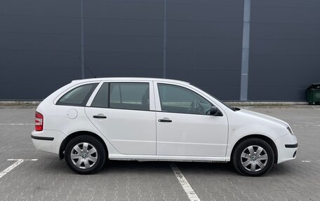 Skoda Fabia II, 2007 год, 650 000 рублей, 2 фотография