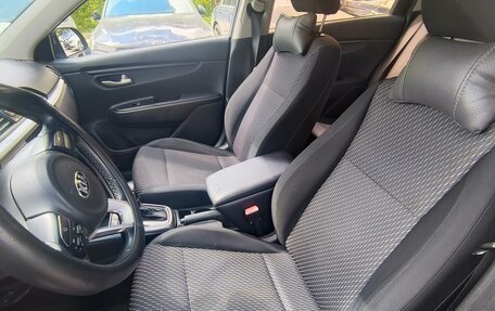 KIA Rio IV, 2018 год, 1 400 000 рублей, 11 фотография