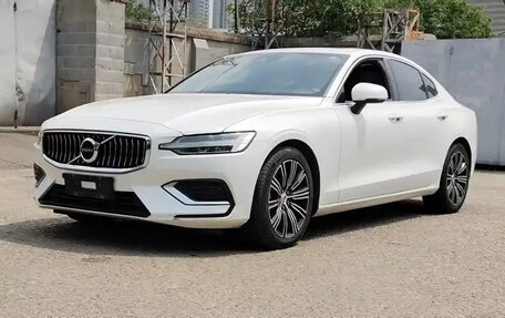 Volvo S60 III, 2022 год, 3 320 000 рублей, 1 фотография