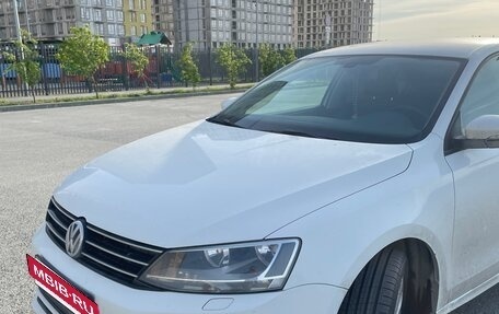 Volkswagen Jetta VI, 2016 год, 1 320 000 рублей, 2 фотография