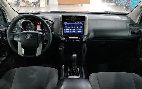 Toyota Land Cruiser Prado 150 рестайлинг 2, 2013 год, 2 799 000 рублей, 9 фотография
