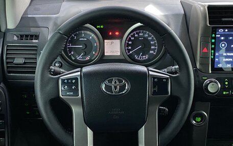 Toyota Land Cruiser Prado 150 рестайлинг 2, 2013 год, 2 799 000 рублей, 11 фотография