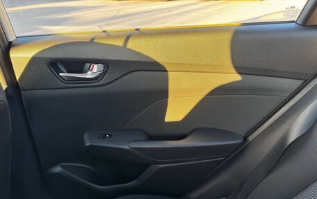 Hyundai Solaris II рестайлинг, 2019 год, 2 030 000 рублей, 17 фотография