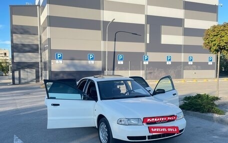 Audi A4, 1996 год, 490 000 рублей, 9 фотография