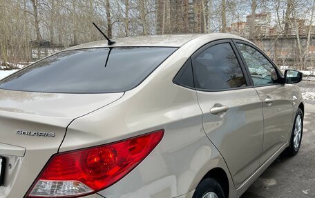 Hyundai Solaris II рестайлинг, 2011 год, 1 200 000 рублей, 6 фотография