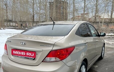 Hyundai Solaris II рестайлинг, 2011 год, 1 200 000 рублей, 5 фотография