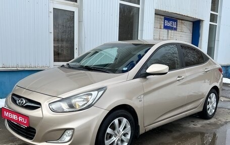 Hyundai Solaris II рестайлинг, 2011 год, 1 200 000 рублей, 3 фотография