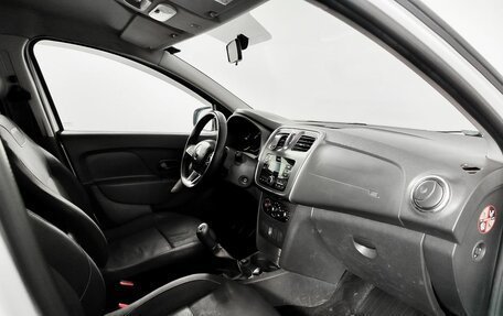Renault Logan II, 2020 год, 650 000 рублей, 13 фотография