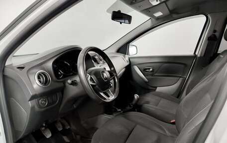 Renault Logan II, 2020 год, 650 000 рублей, 20 фотография