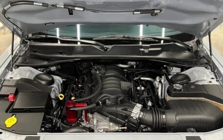Dodge Challenger III рестайлинг 2, 2021 год, 7 550 000 рублей, 26 фотография