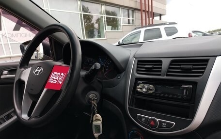 Hyundai Solaris II рестайлинг, 2012 год, 597 000 рублей, 6 фотография