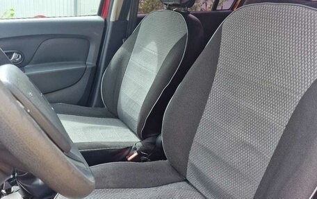 Renault Logan II, 2015 год, 670 000 рублей, 4 фотография