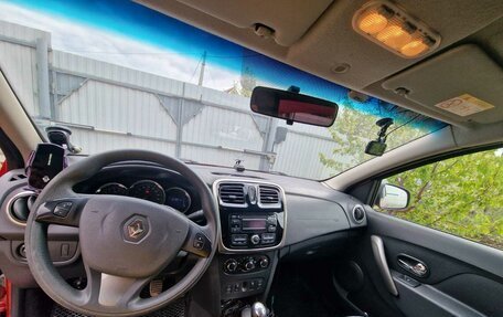 Renault Logan II, 2015 год, 670 000 рублей, 12 фотография