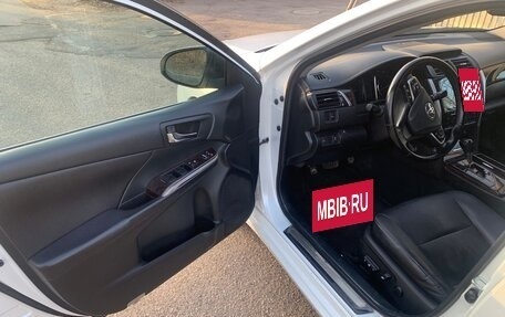 Toyota Camry, 2015 год, 1 880 000 рублей, 14 фотография